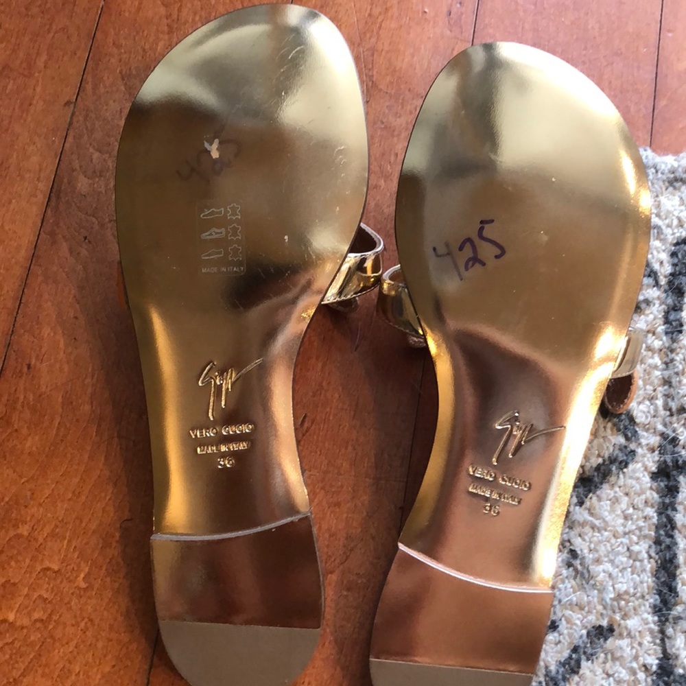 Extra photos do not buy